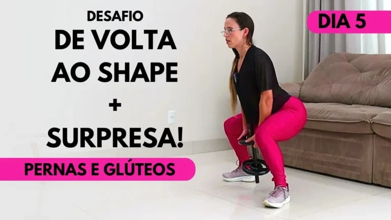 Mulher fazendo Treino de Pernas E Glúteos na academia.