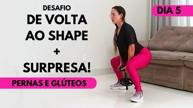 Mulher fazendo Treino de Pernas E Glúteos na academia.